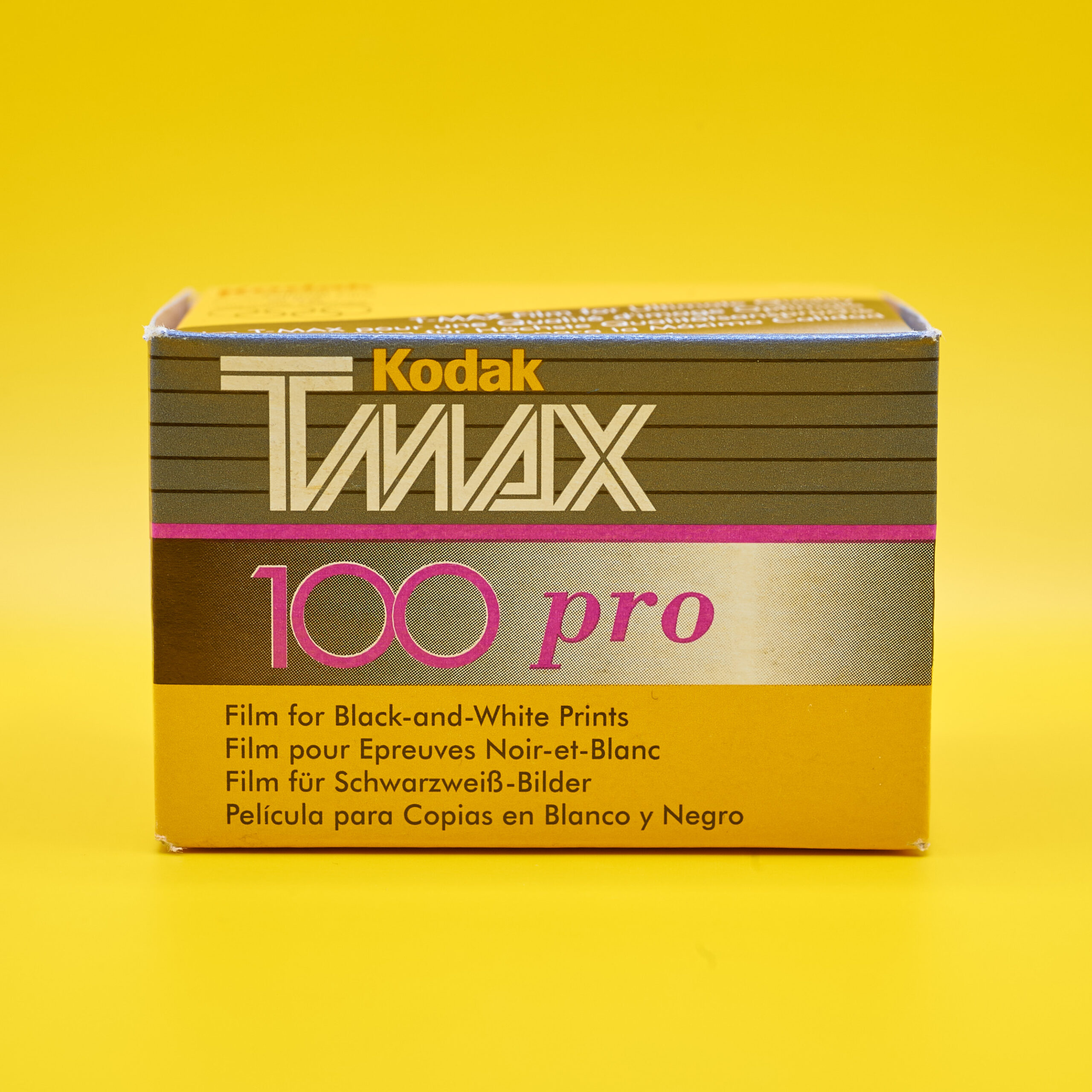 Kodak TMAX 100 Pro: Expired October 1999 – Vintage Edition for Film Enthusiasts - Image 2