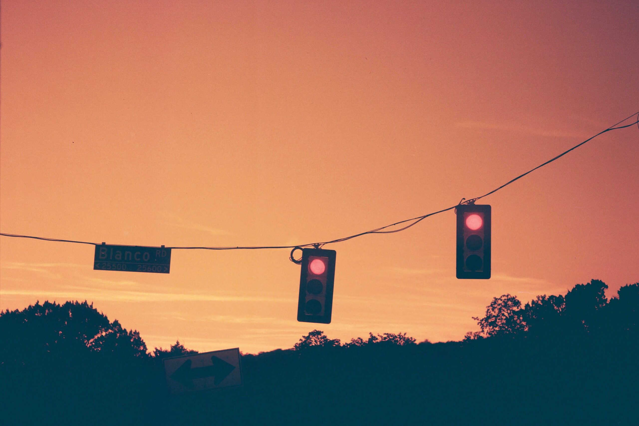 Rojo Redscale 35mm Film - Unique Red-Hued Negative, 20 Exposures, Experimental Color - Image 11