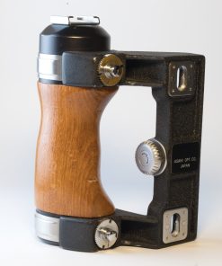 Alternative view of Pentax 6x7 wooden grip